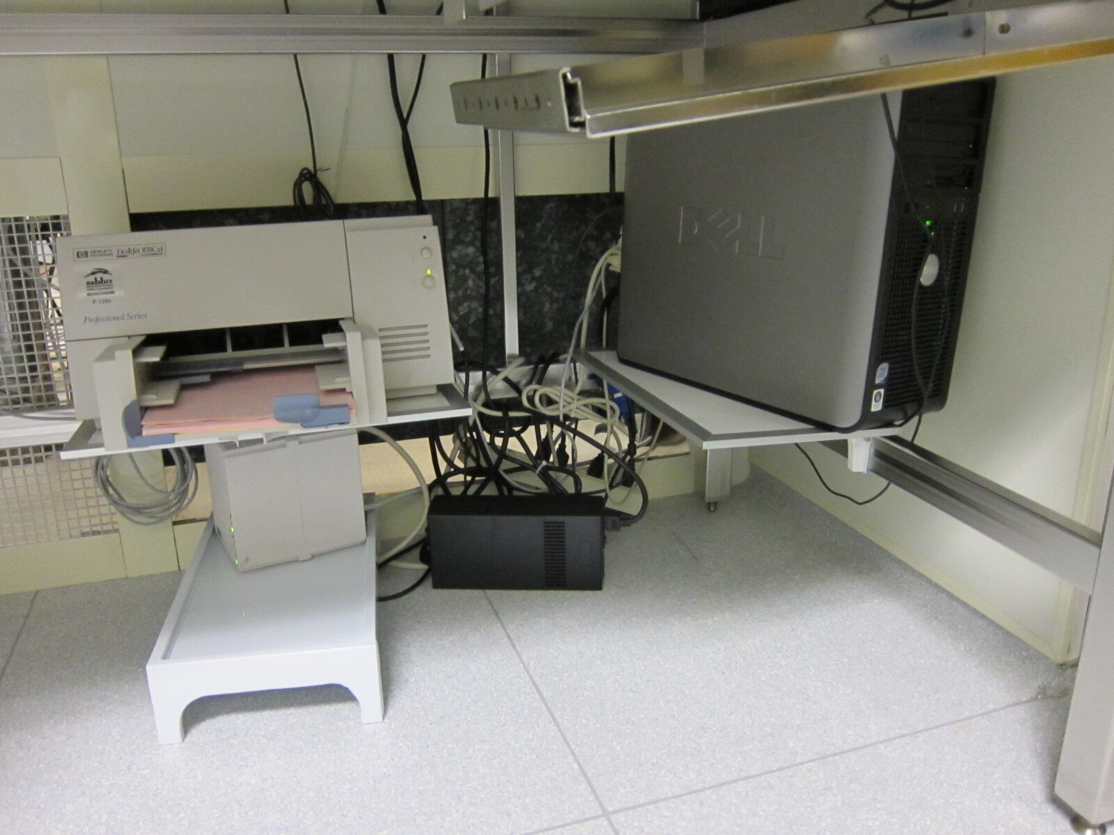 Used THERMO SCIENTIFIC NICOLET 6700 FT-IR SPECTROMETER, MAP300 and Wafer Stage