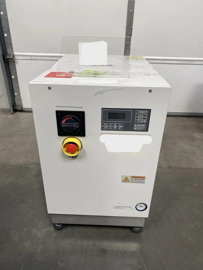 Used SMC Corporation INR-496-002D-X007 Thermo Chiller