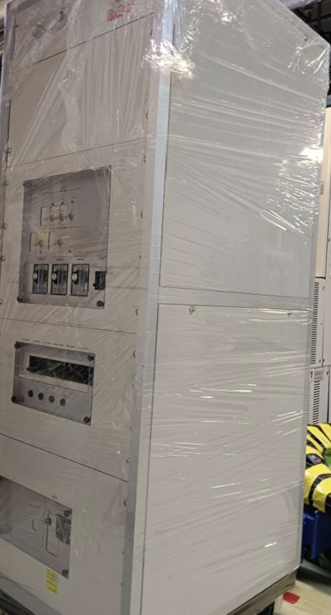 Used Hitachi S-8820 CD-SEM