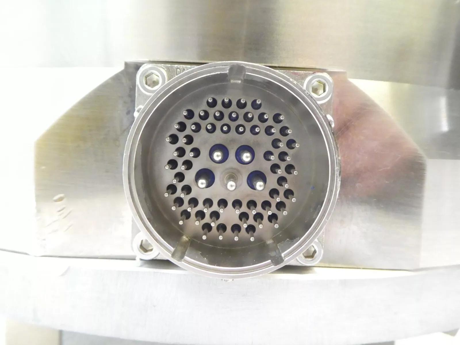 Used Edwards STP-XH2603P PT550Z001R Turbomolecular Pump Turbo New