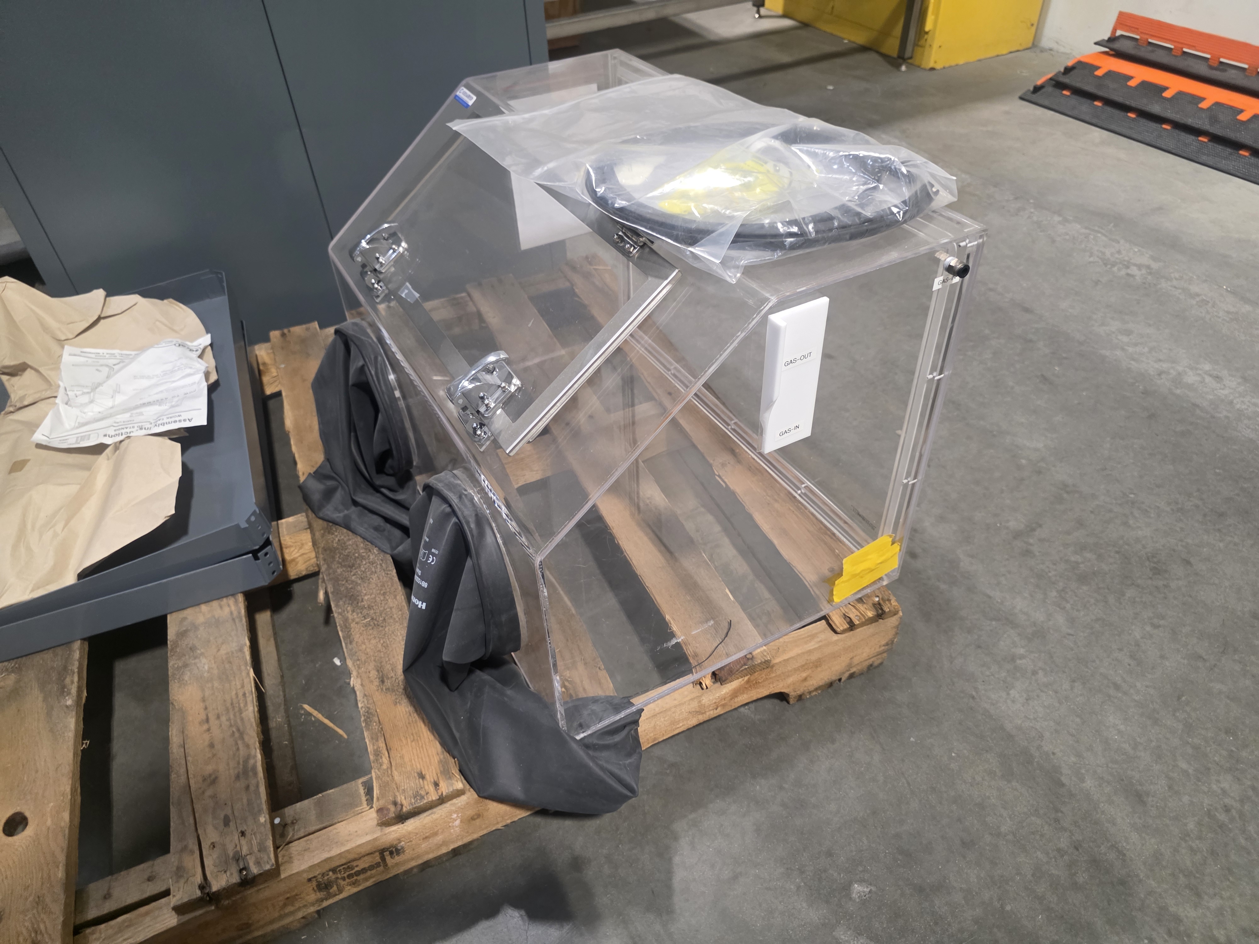 Used Acrylic Glove Bp
