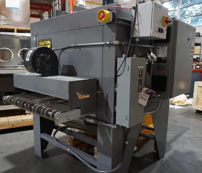 Used CONVEYOR OVEN Wisconsin conveyor oven 500F (260C)