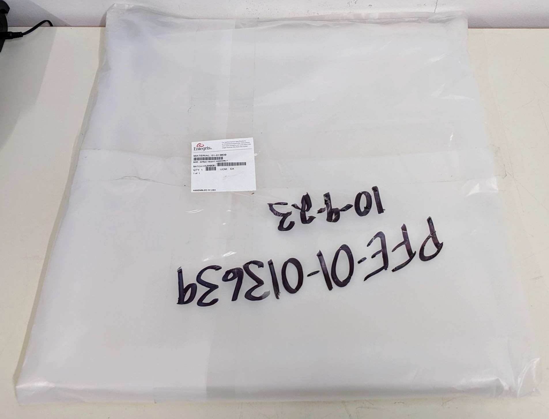 Used Versum Materials - Entegris BAR,SPRAY,ASSY,RIGHT