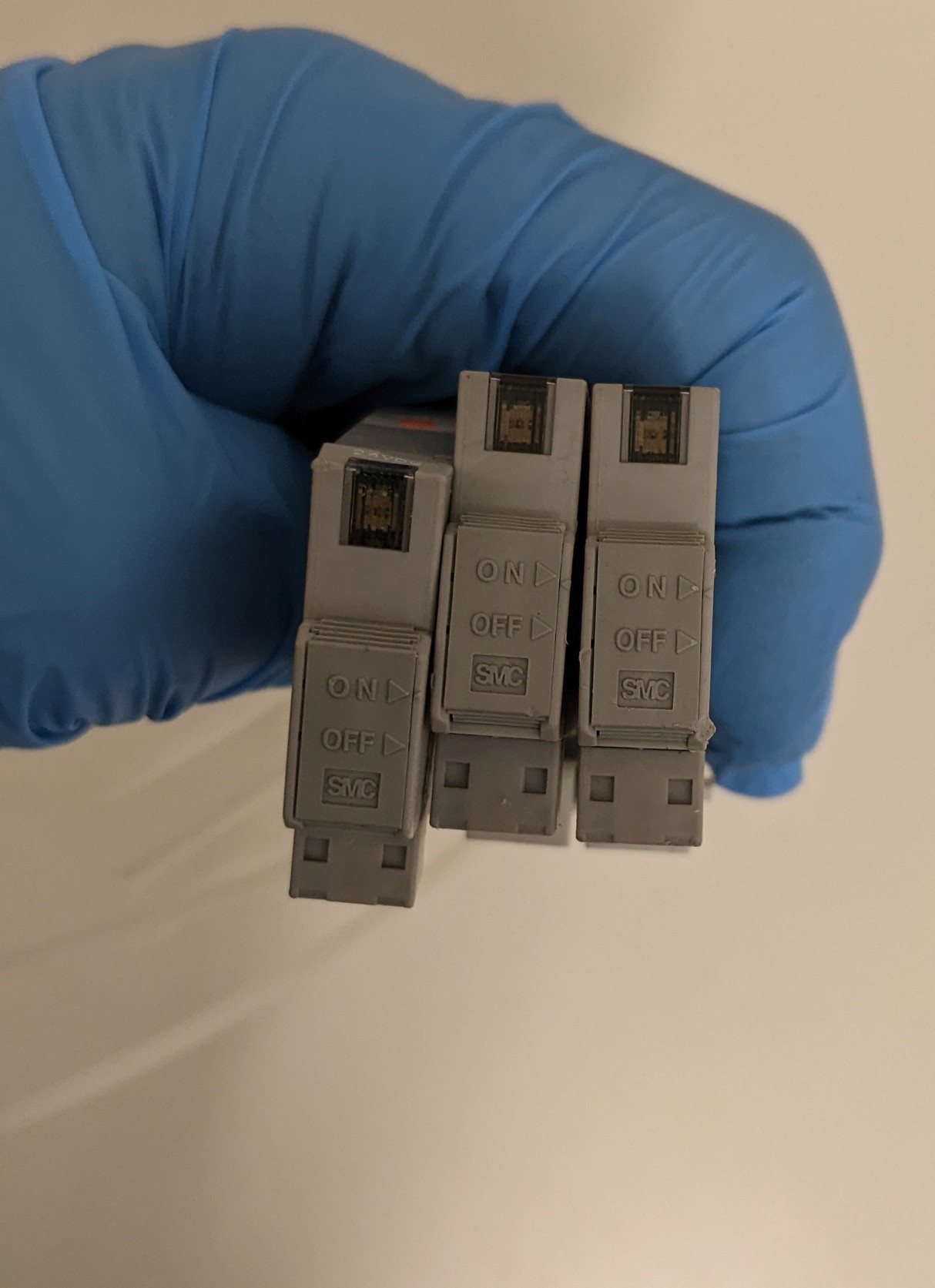 Used SMC 5 Port Solenoid Valve Rubber Seal, Body Ported Cassette Type Manifold