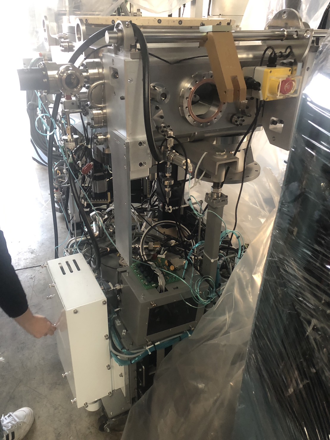 Used AMAT Endura CL IMP chamber mainframe & 2 chamber