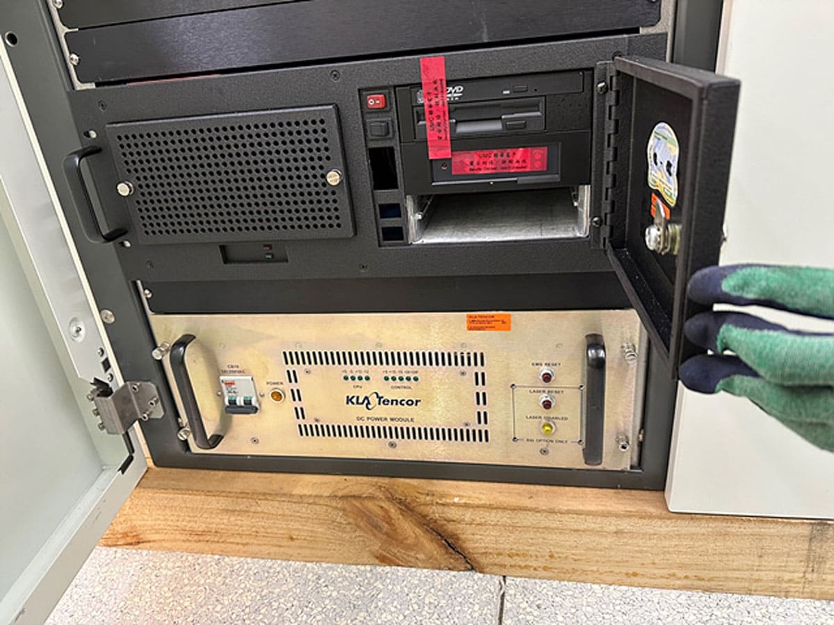 Used 2004 KLA Viper 2435