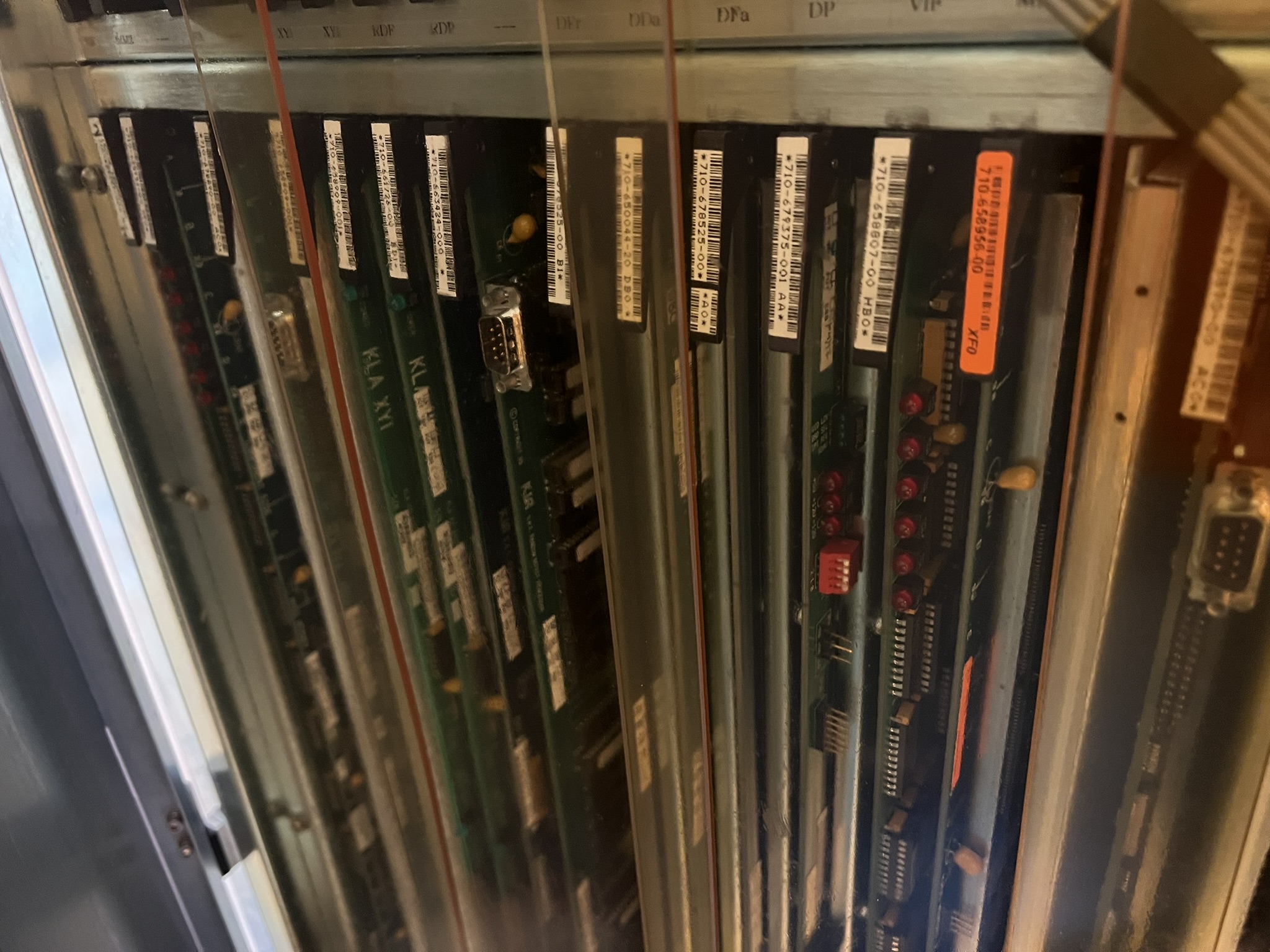 Used KLA 2138 XP Dual open cassette for 200mm