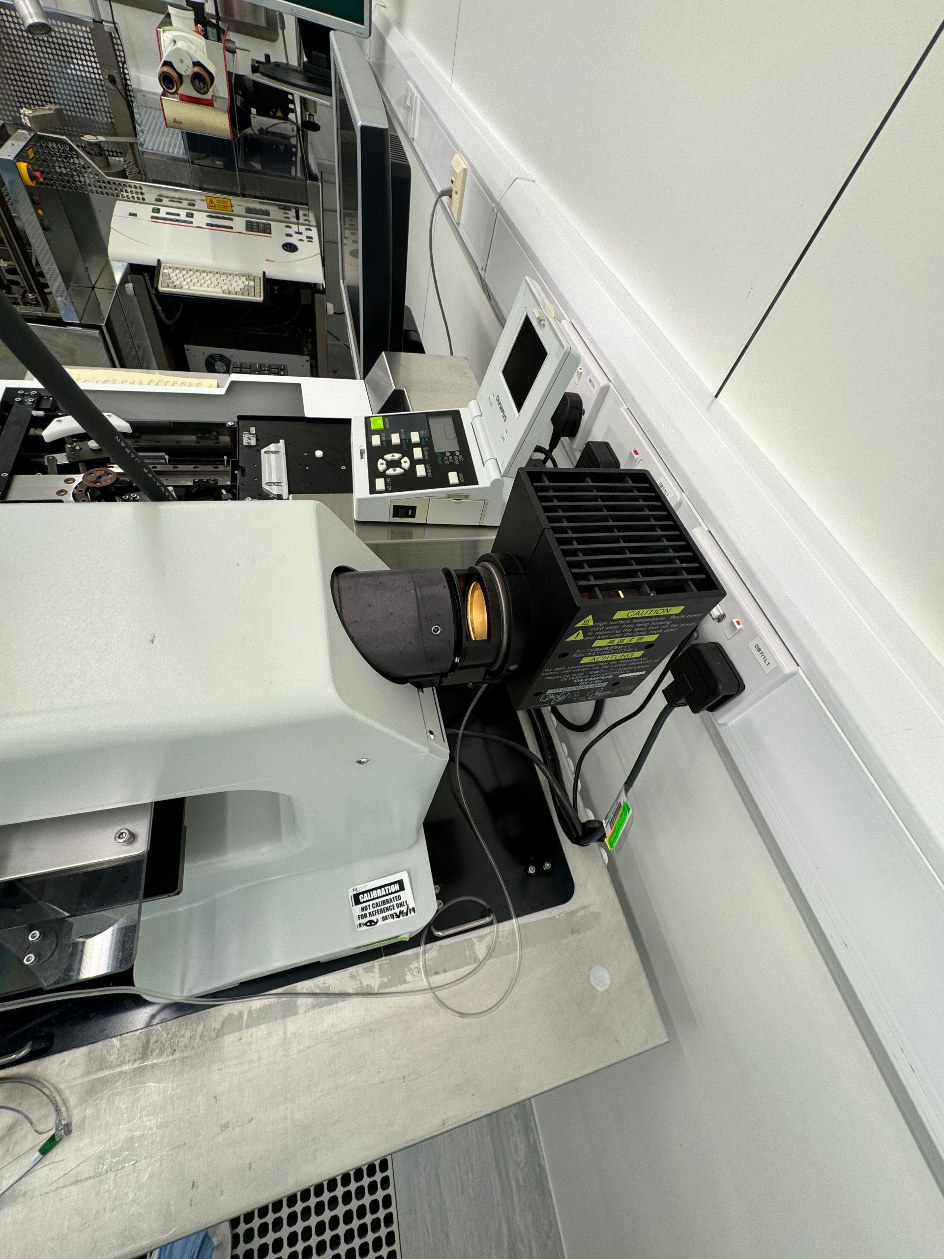 Used Olypmus AL 100 Wafer Loader