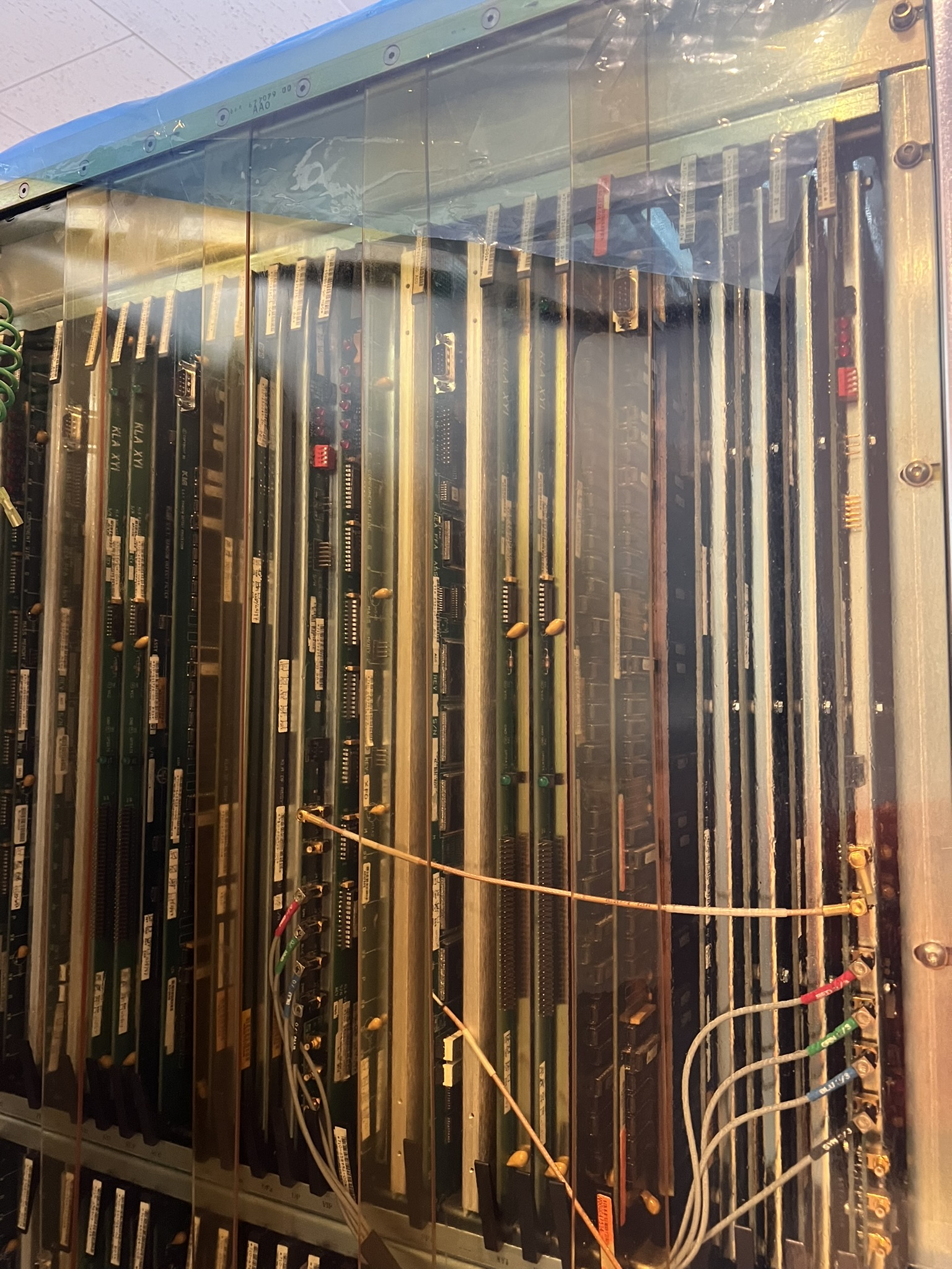 Used KLA 2138 XP Dual open cassette for 200mm