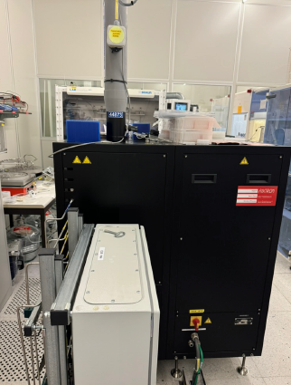 Used 2014 Aixtron BlackMagic 6 Graphene Evaporator
