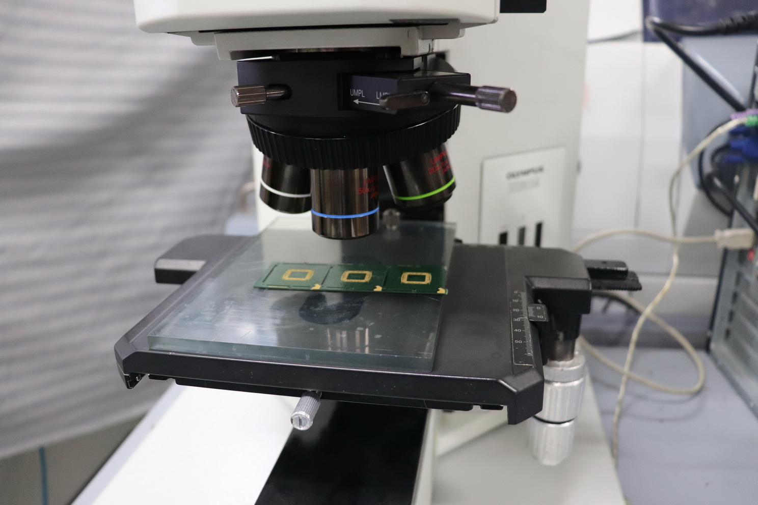 Used OLYMPUS BX60MF5 Trinocular Microscope