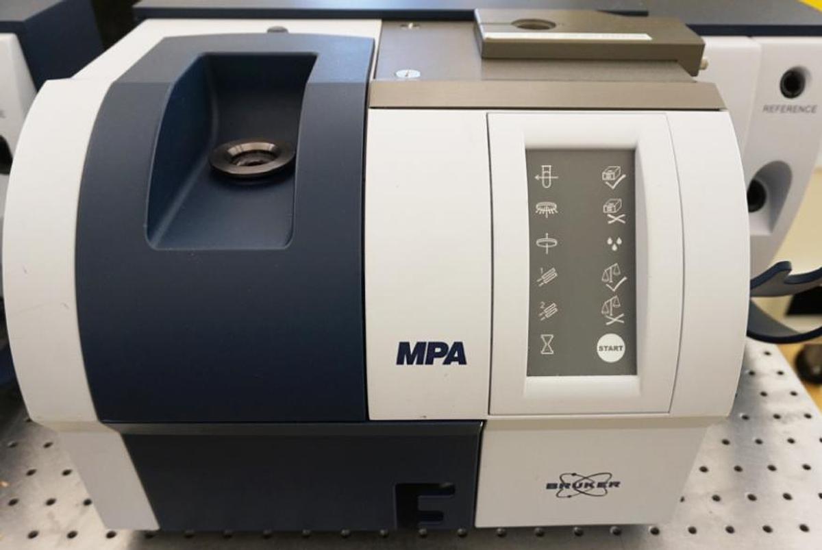 Used Bruker MPA FT-NIR with probe