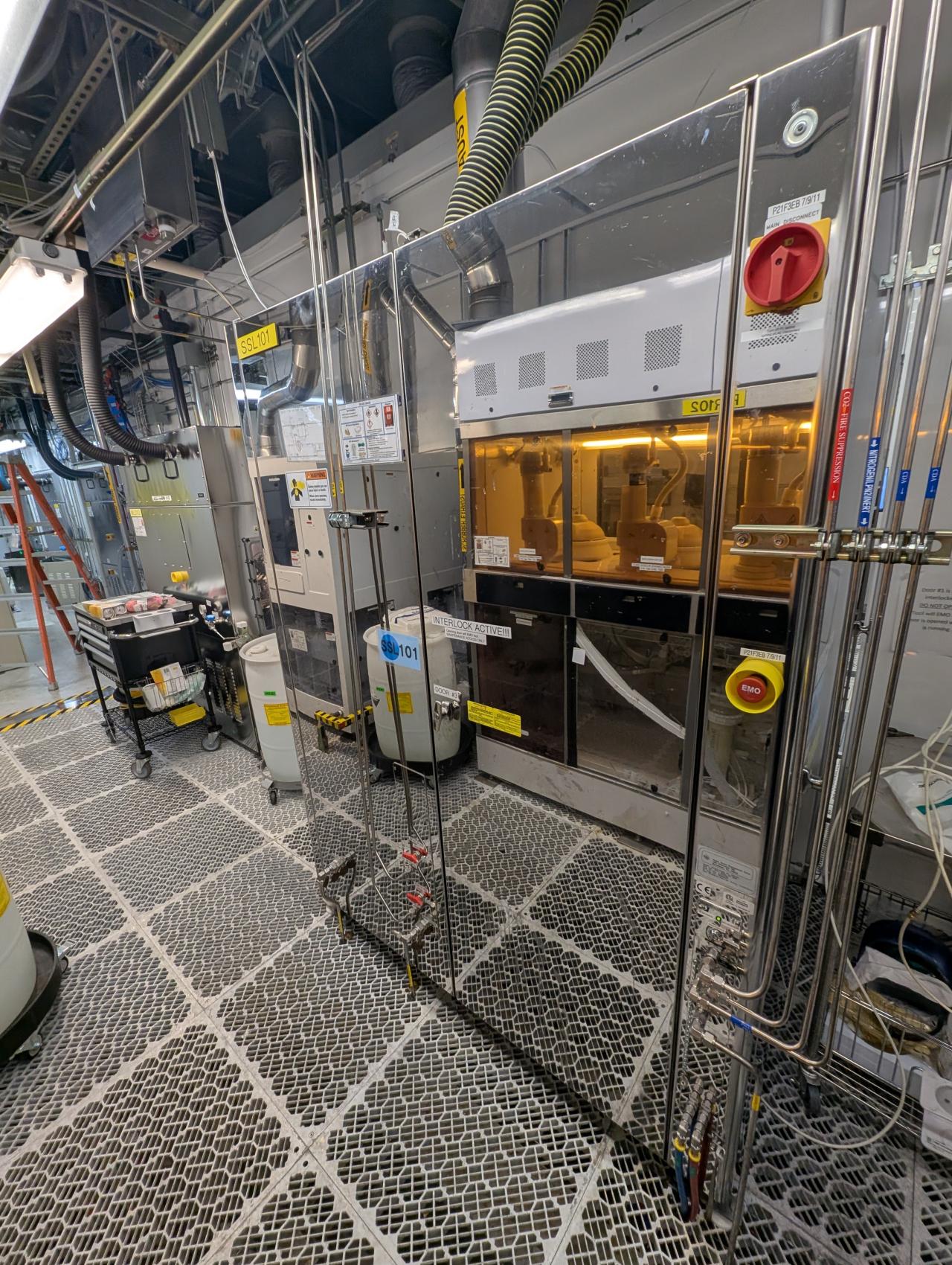 Used Veeco Waferstorm 3300 , M3303 , M3304, SSEC 3303/4