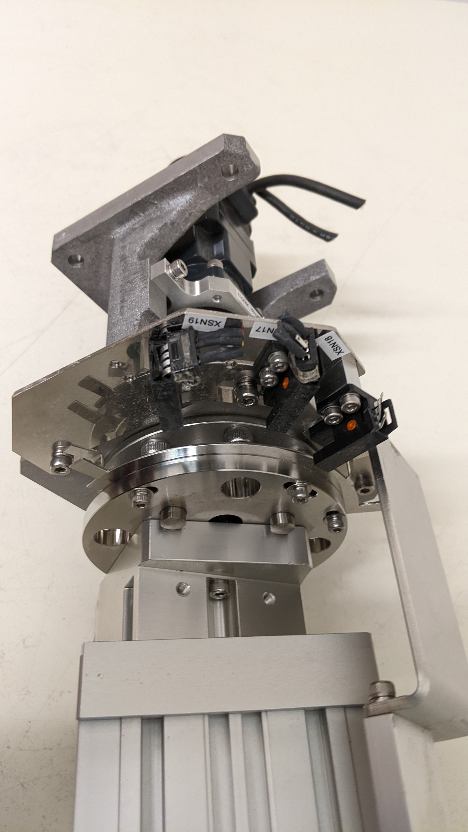 Used SMC & Oriental Motor Co., Ltd. MGP Compact Guide Cylinder / VEXTA 5 Phase Stepping Motor