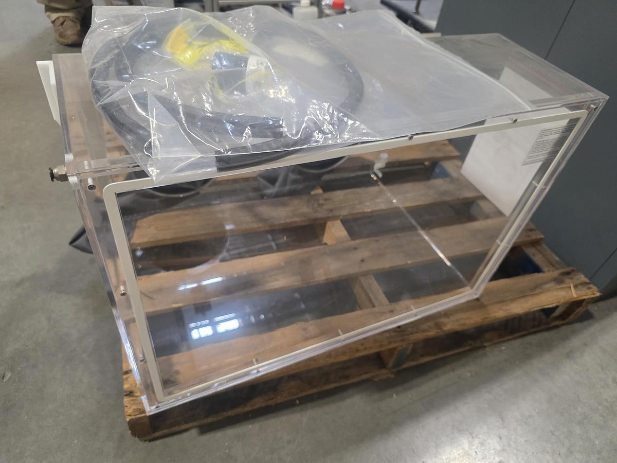 Used Acrylic Glove Bp