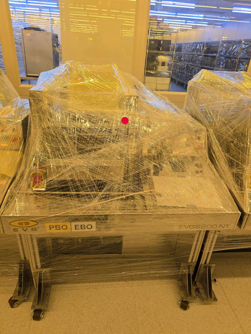 Used EVG 6200 NT Mask Aligner