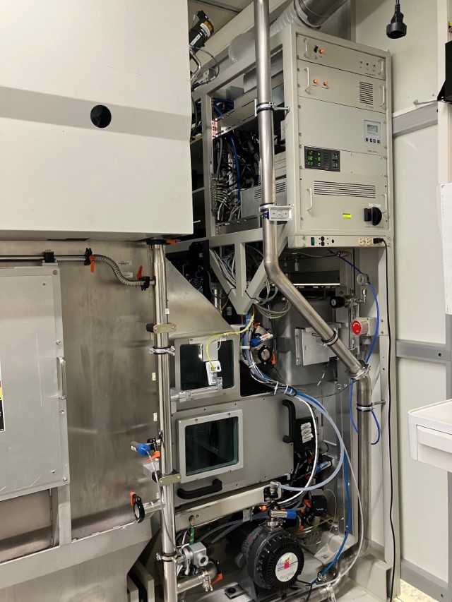 Used 2000 Varian VIIsion 200+