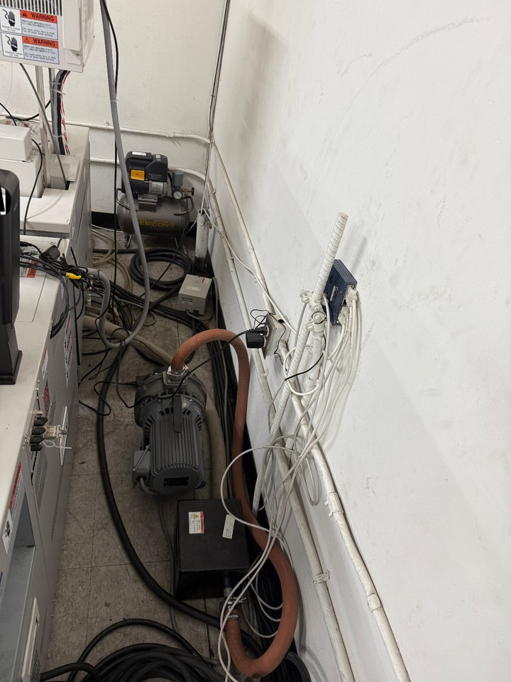 Refurbished HITACHI S-4800-1 Scanning Electron Microscope