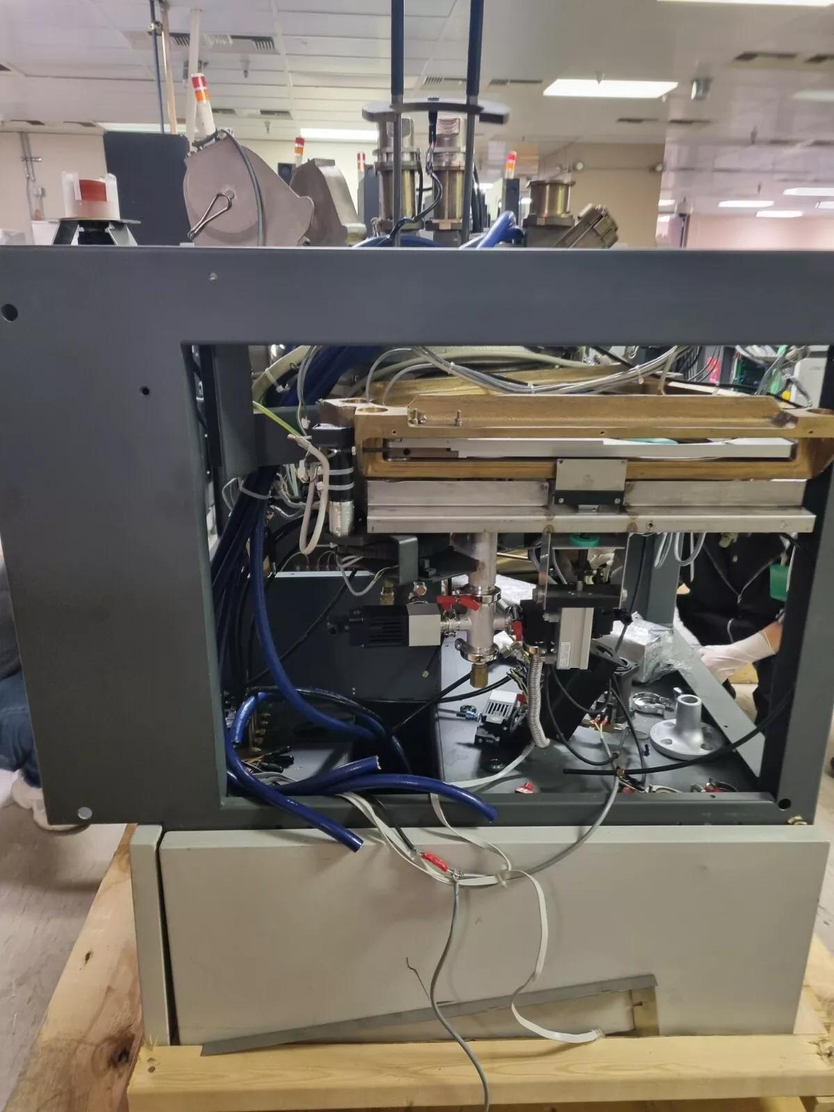 Used Philips SPW-2800 Xray Fluorescence Metrology Tool for up to 200mm Wafers