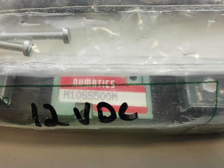 Used NUMATICS M10SS500M Solenoid Valve 12V DC