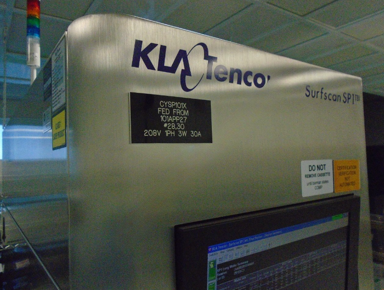 Used 2004 KLA Surfscan SP1 TBI