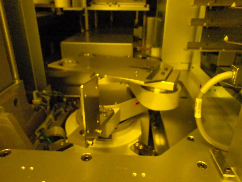 Used 2000 Canon FPA 3000 iW Stepper