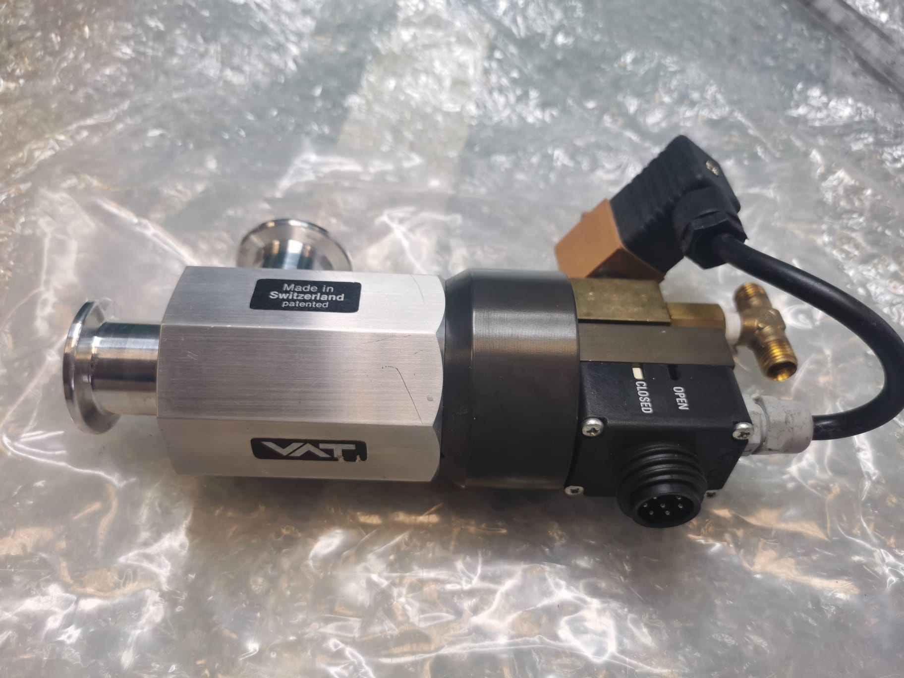 Used Eaton Nova 6200AV VAT valve 26328-KA41