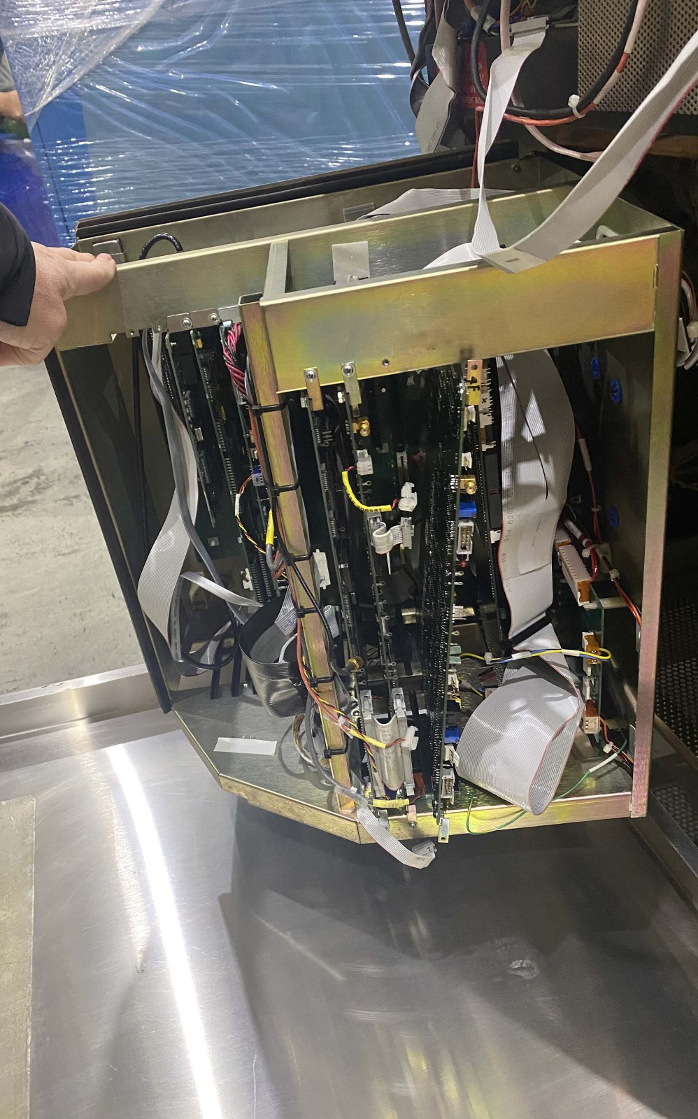 Used KLA-TENCOR Surfscan 6420