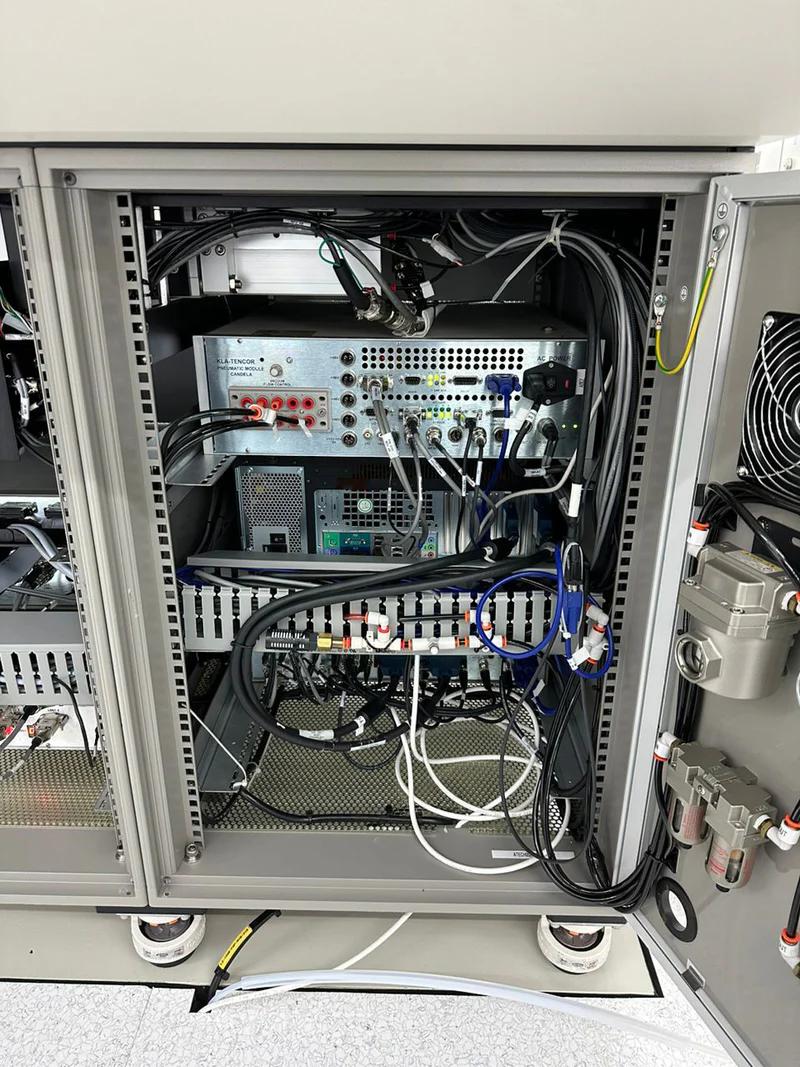 Used 2011 KLA  Candela CS 20 Surface Inspection System 6"