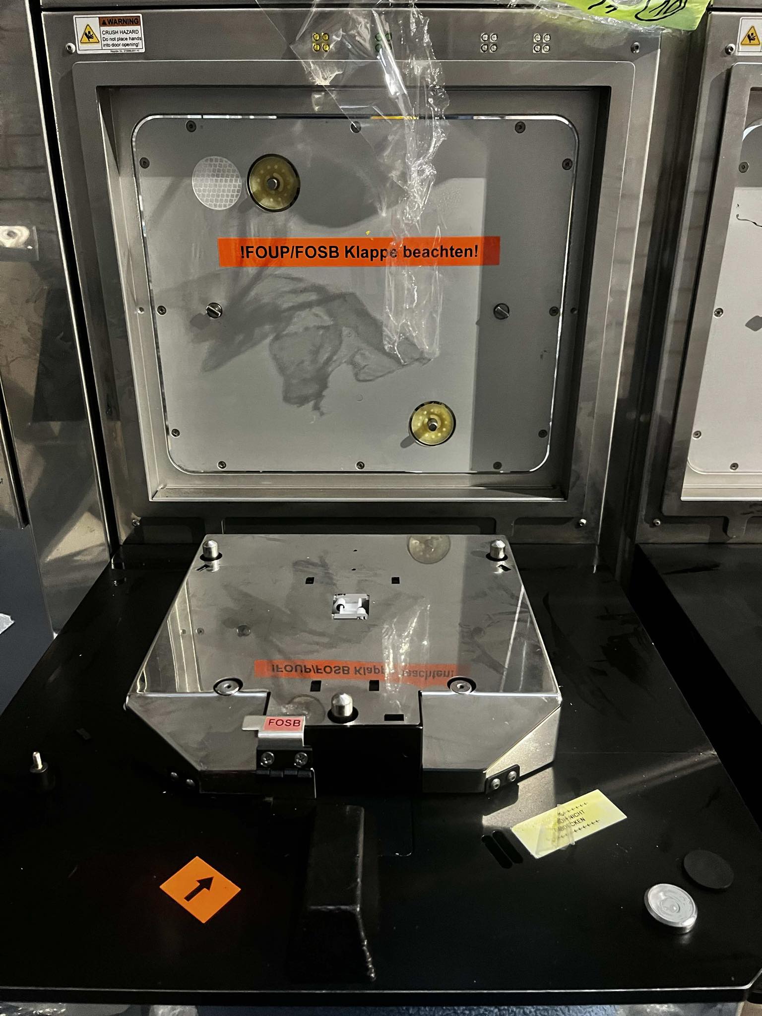 Used Brooks Loadports