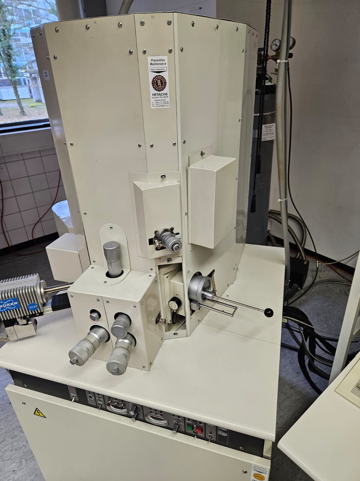 Used HITACHI S-4500 , Scanning electron microscope