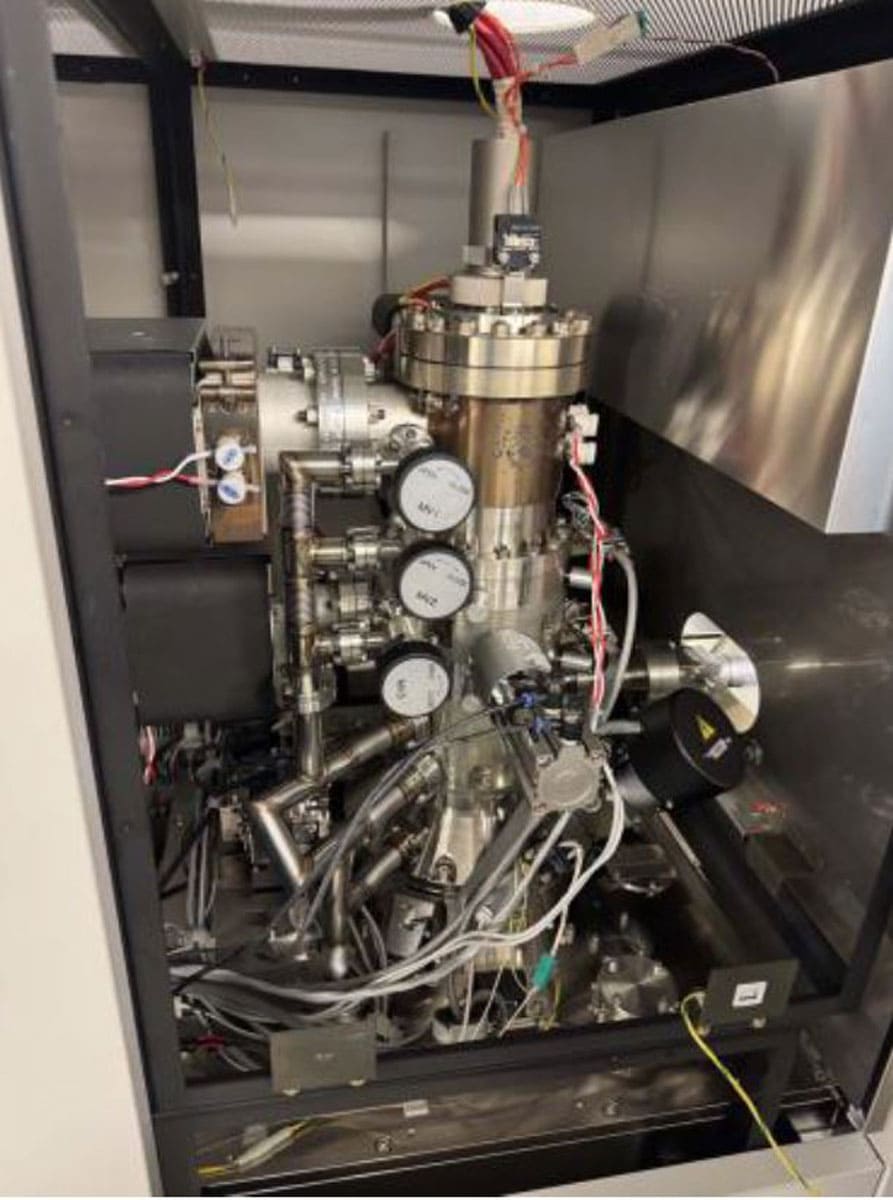 Used 996 Hitachi S-8820