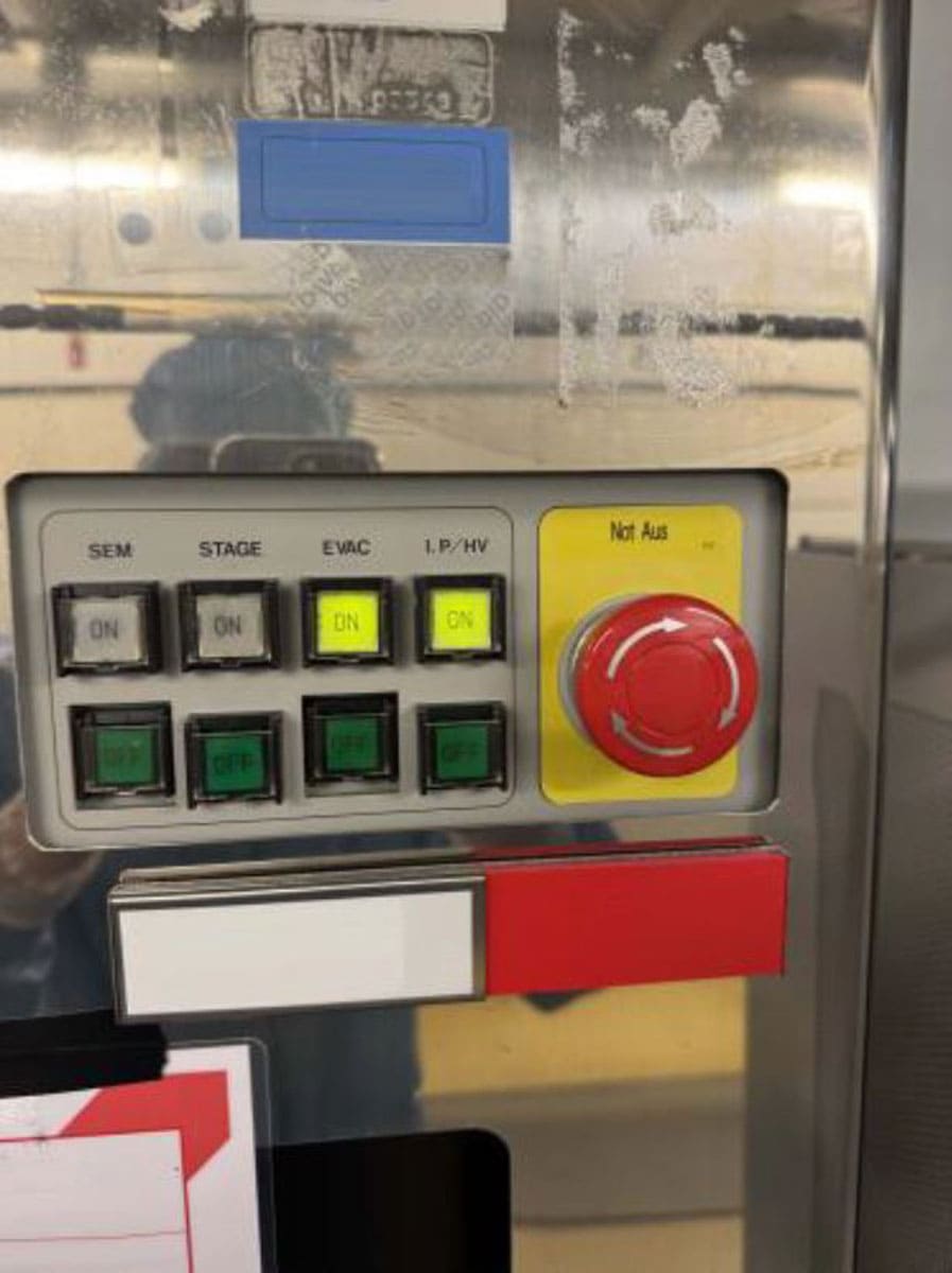 Used 996 Hitachi S-8820