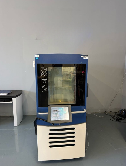 Used Votsch VT4034 Temperature oven