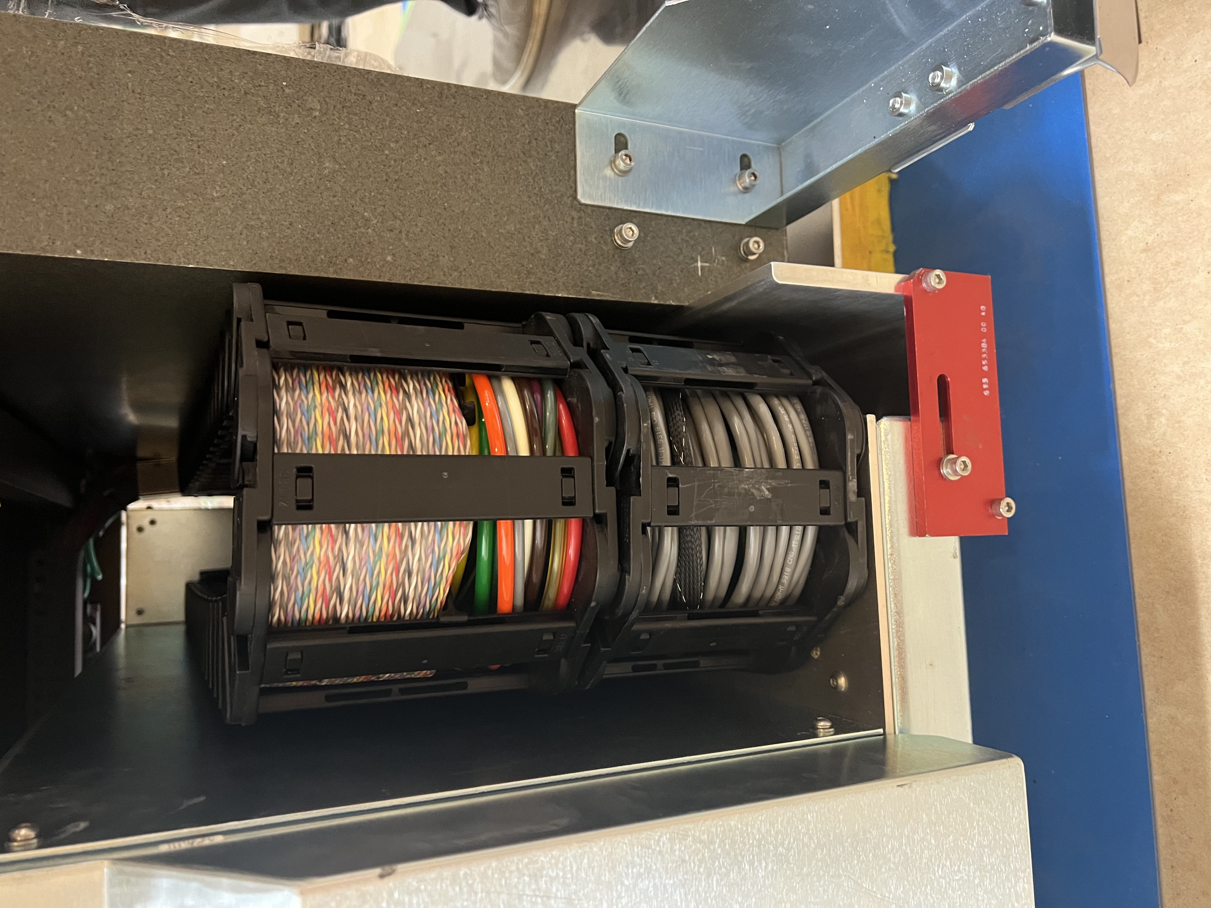 Used KLA 2138 XP Dual open cassette for 200mm