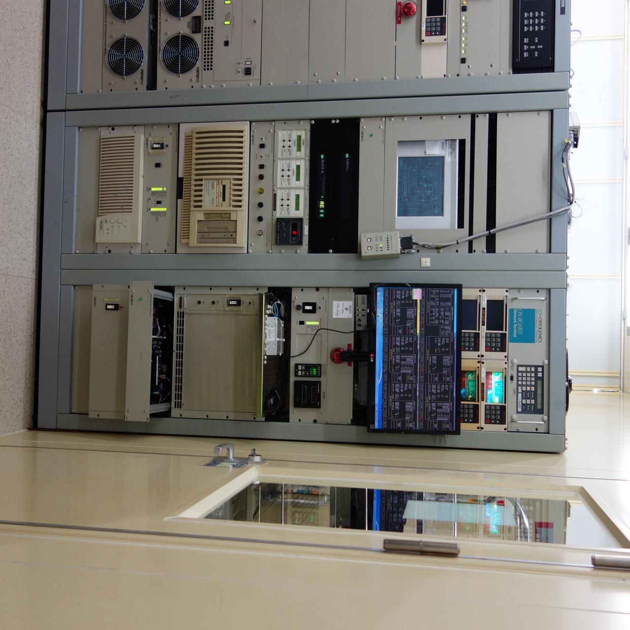Used Varian Semiconductor Equipment Associates (VSEA) M2i