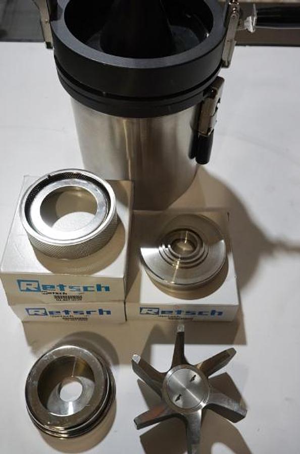 Used Retsch SR300 rotor beater mill