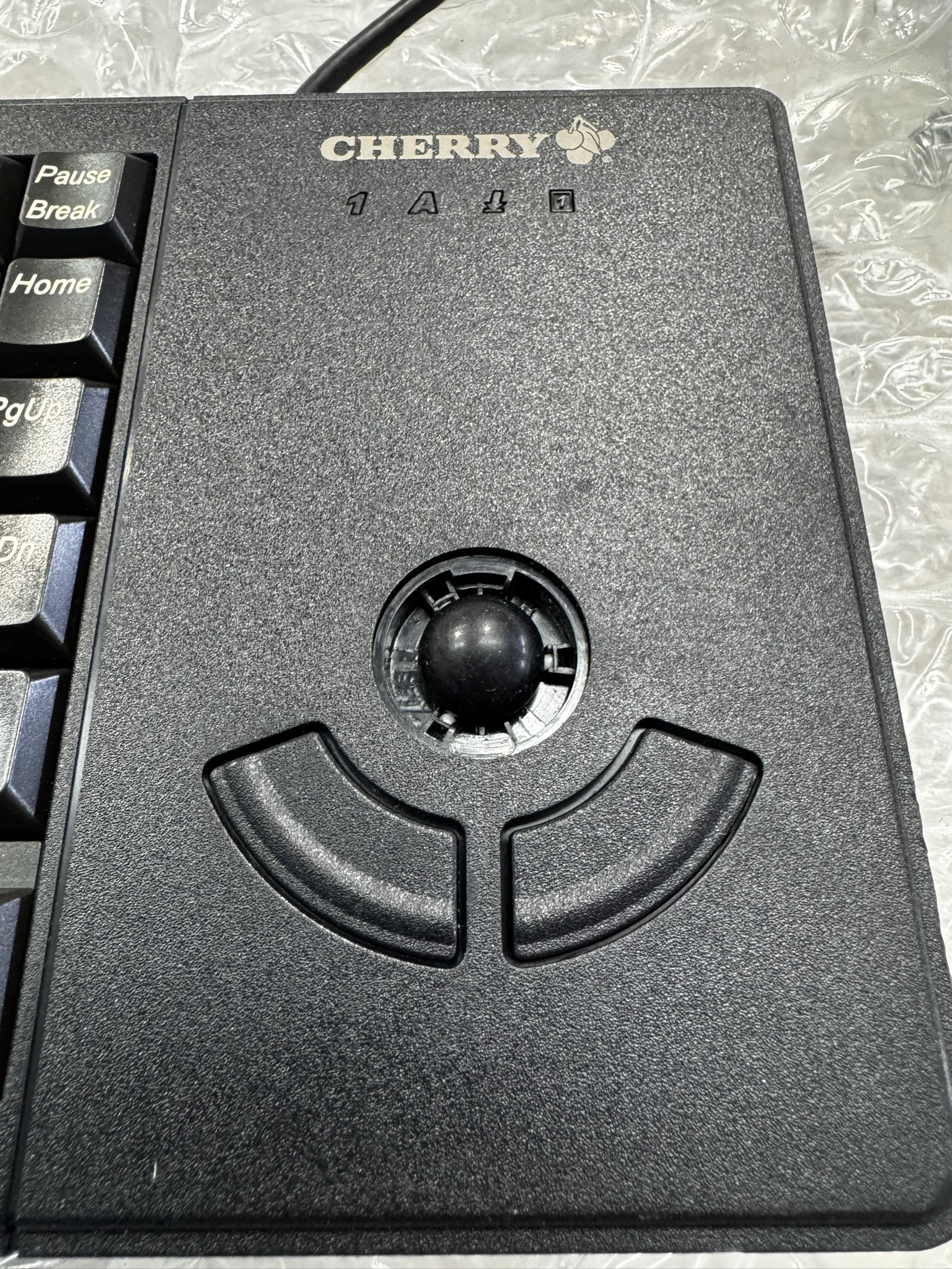 Used Cherry  ML5400 Industrial Trackball Keyboard Semiconductor Tool HMI G84-5400LPMGB-2/00