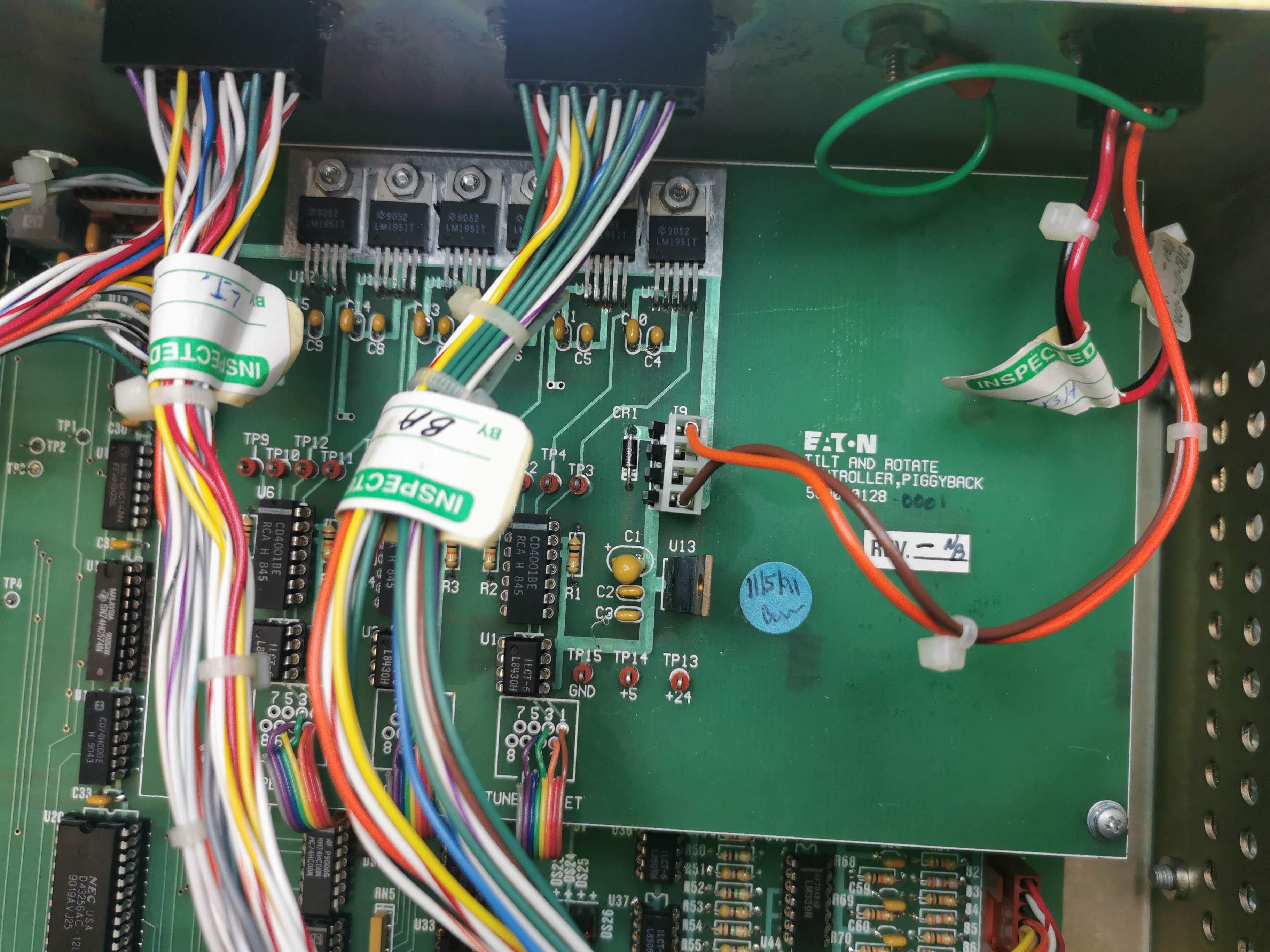 Used Eaton Nova 6200AV Tilt & Rotate Controller