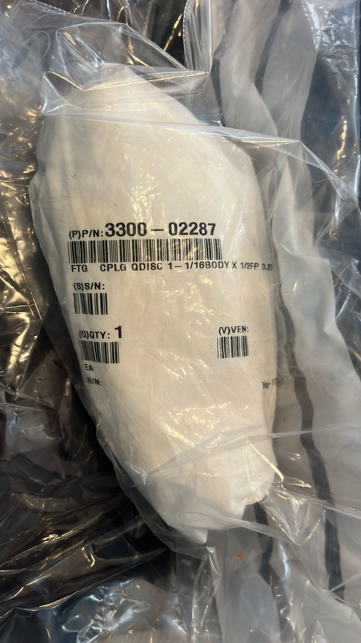 Used Applied Materials AMAT 3300-02287 #U#FTG CPLG QDISC 1-1/16BODY