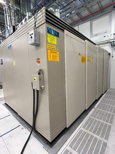 Used 2000 Varian E500 EHPI