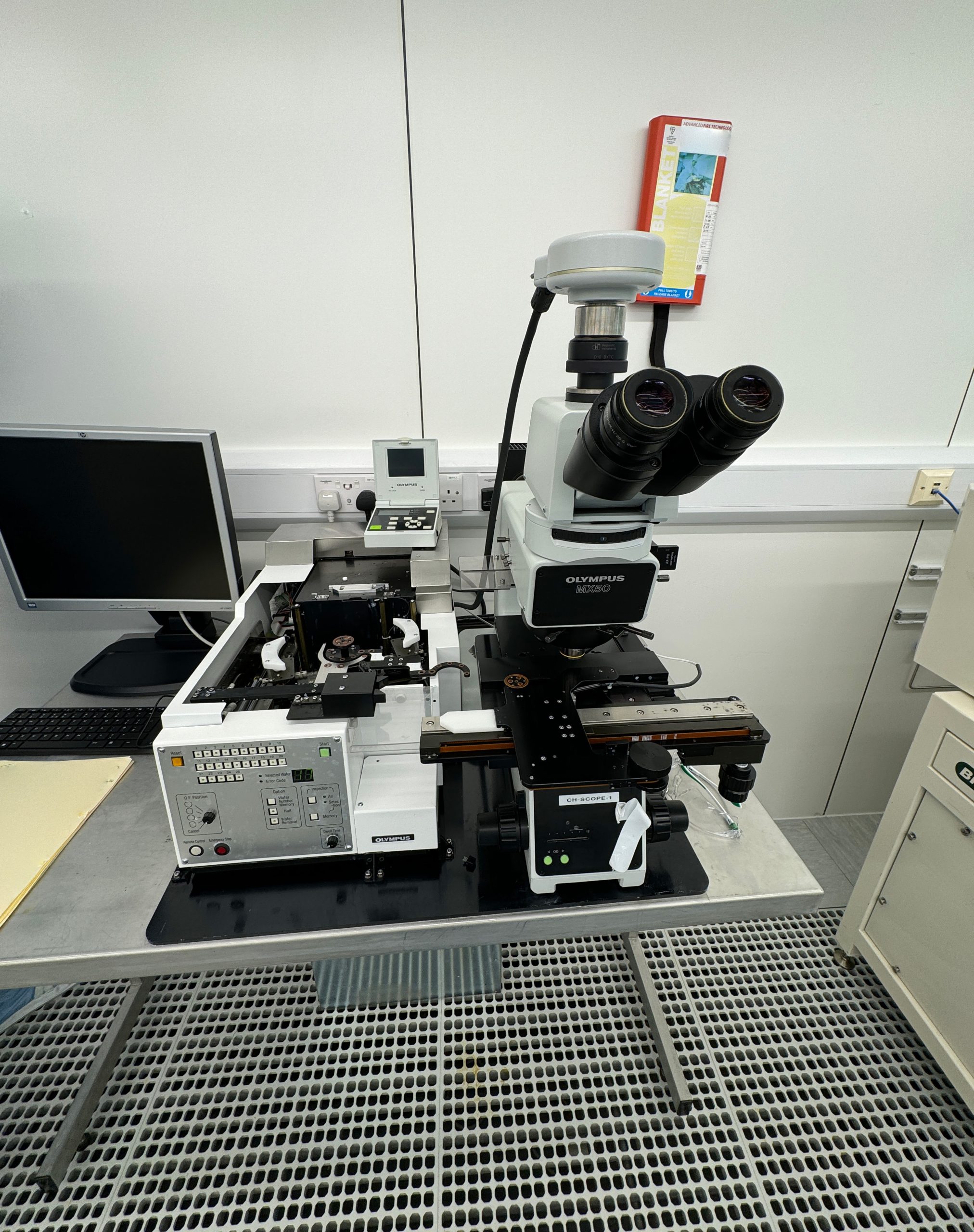 Used Olypmus AL 100 Wafer Loader