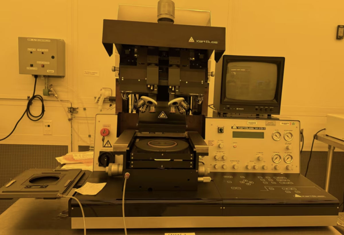 Used 2000 Karl Suss MicroTec MA6 BA6 for TSA BSA