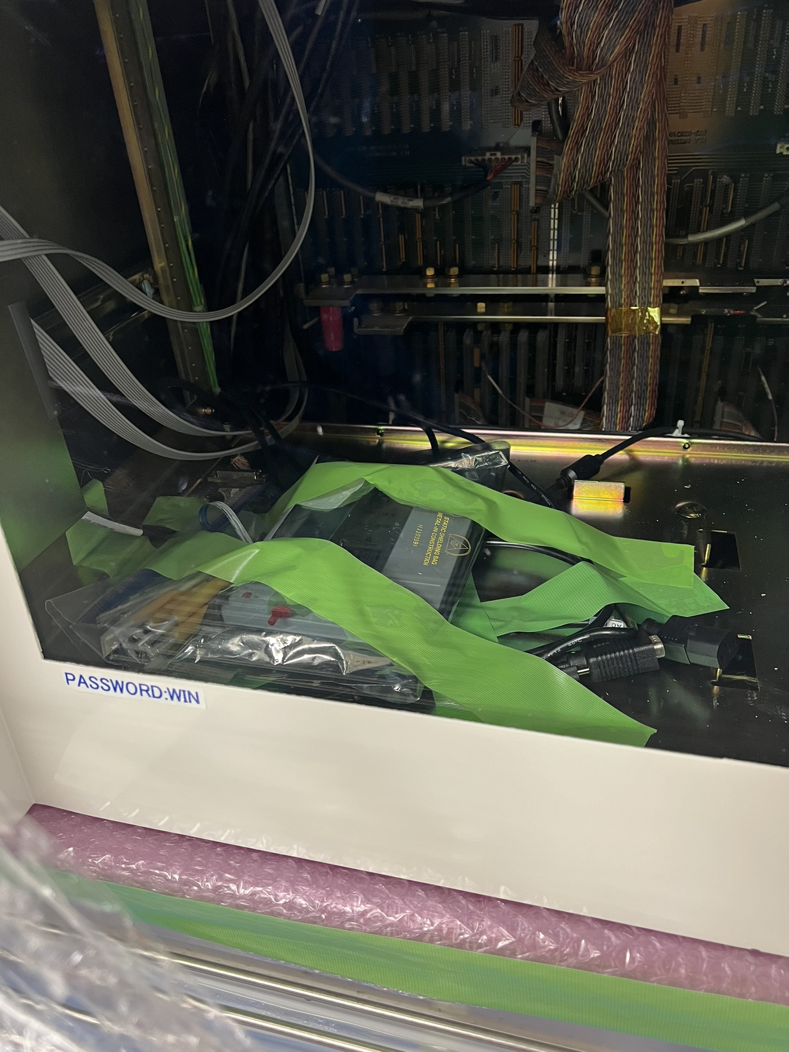 Used KLA 2138 XP Dual open cassette for 200mm