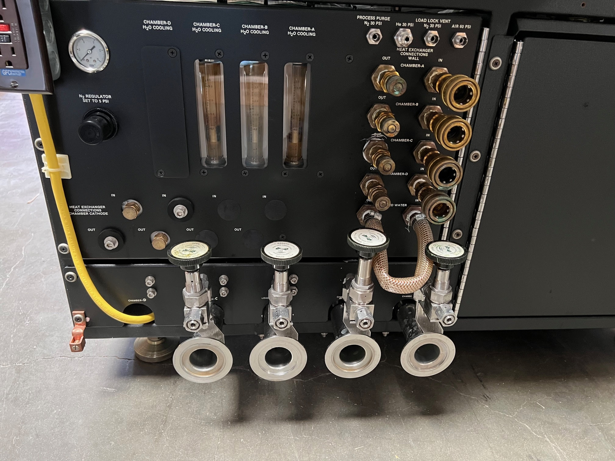 Used 1993 AMAT P5000 PECVD tool 3 Chamber