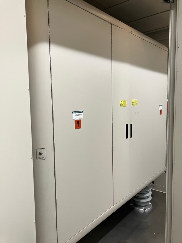 Used 2000 Varian VIIsion 200+
