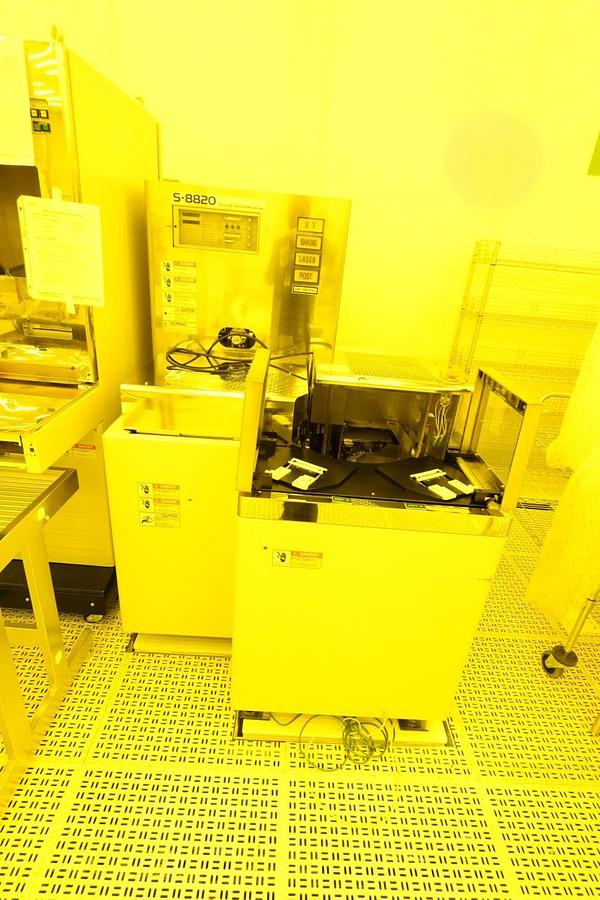 Used HITACHI  S-8820