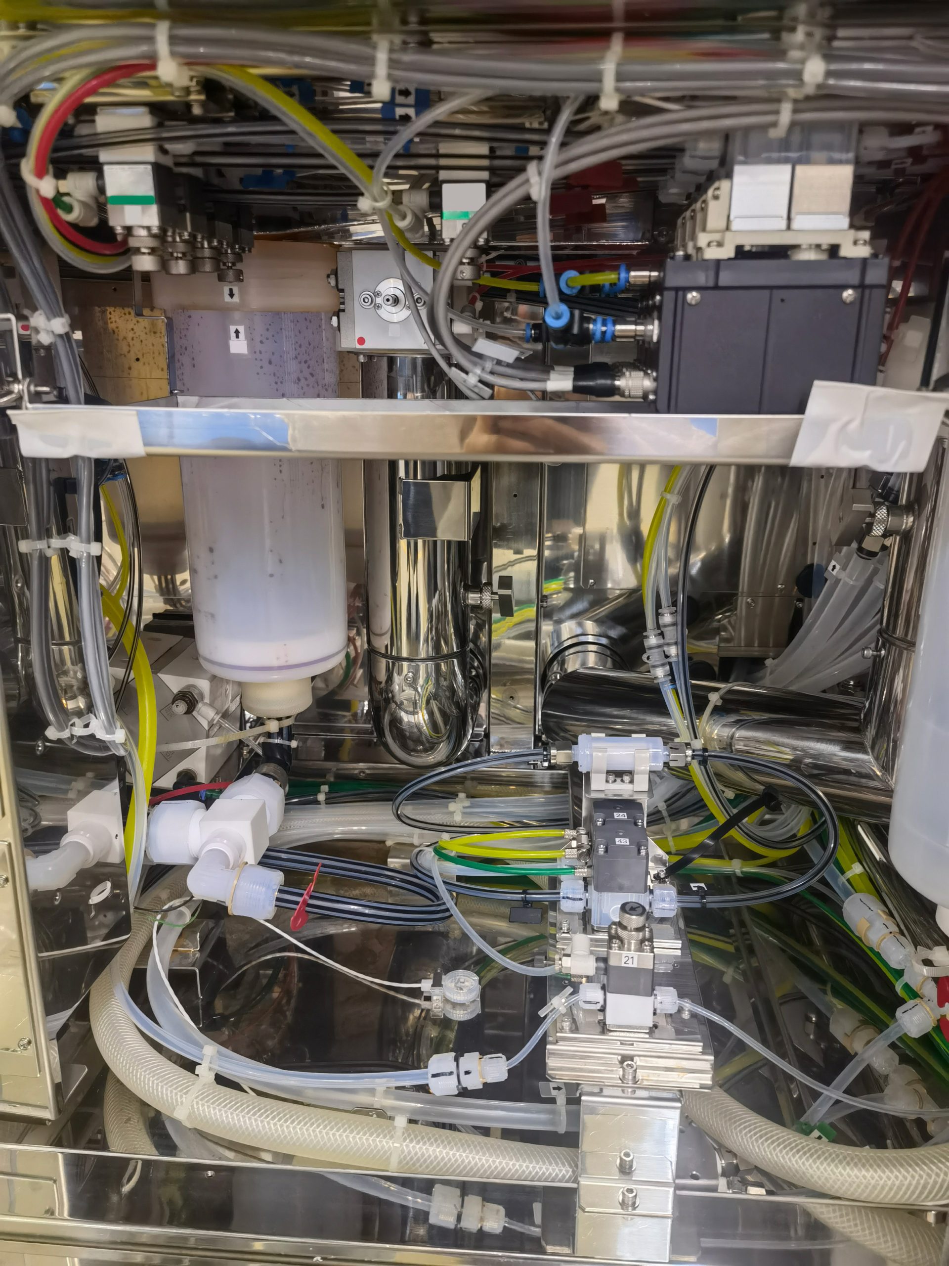 Used 2000 TEL Act 8 Coater / Developer