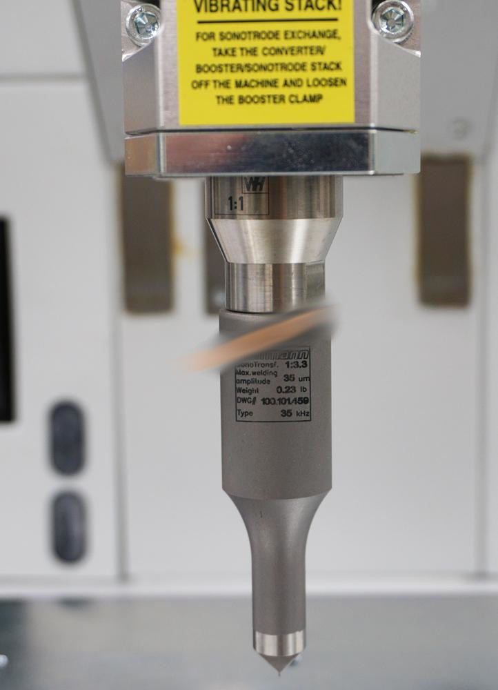 Used 2014 Hermann Ultrasonics HiQ dialog 1200 speed control ultrasonic welder 1200Watts @ 35Khz