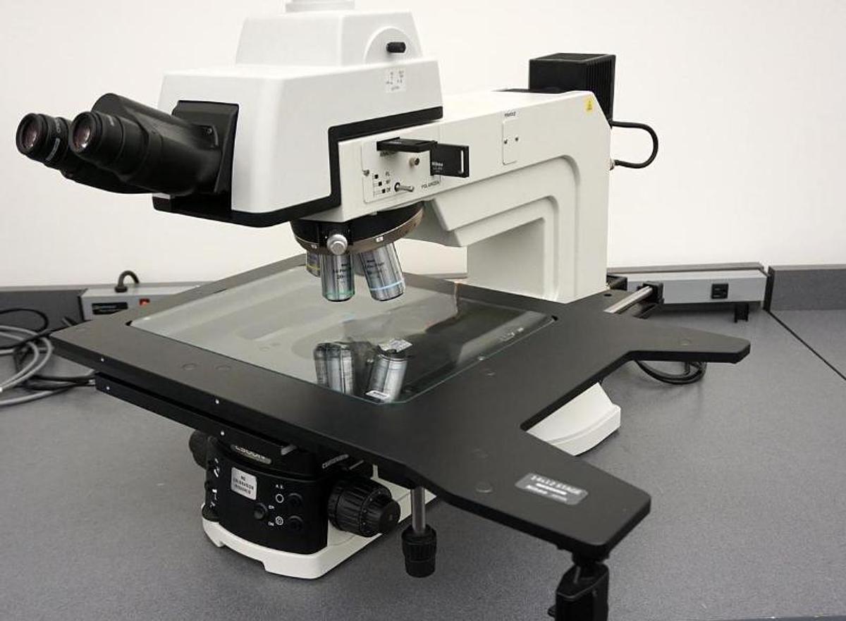 Used NIKON Eclipse L300ND 300mm Wafer Inspection Microscope with reflected and transmitted light